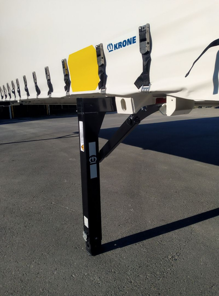 Krone BDF-System, 7.450 mm lang. - Caroserie cu prelata: Foto 1 Krone BDF-System, 7.450 mm lang. - Caroserie cu prelata: Foto 1