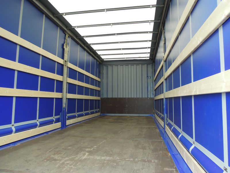 Krone BDF-System, 7.450 mm lang - Caroserie cu prelata: Foto 2 Krone BDF-System, 7.450 mm lang - Caroserie cu prelata: Foto 2