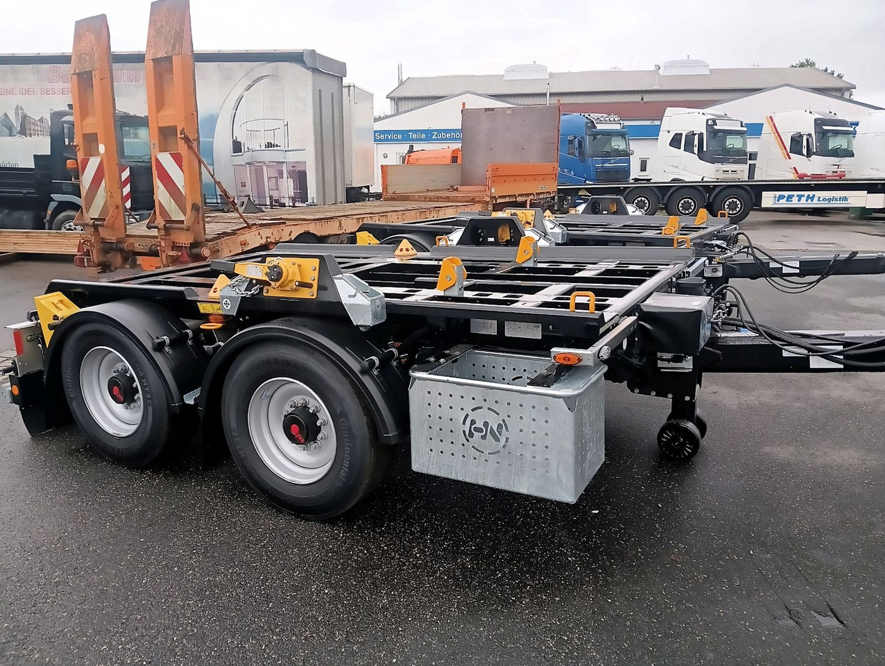 Hüffermann 2-A-MINI-CARRIER SAFETYFIX VERZINKT FULLOPTION - Remorcă abroll/ Skiploader: Foto 4 Hüffermann 2-A-MINI-CARRIER SAFETYFIX VERZINKT FULLOPTION - Remorcă abroll/ Skiploader: Foto 4