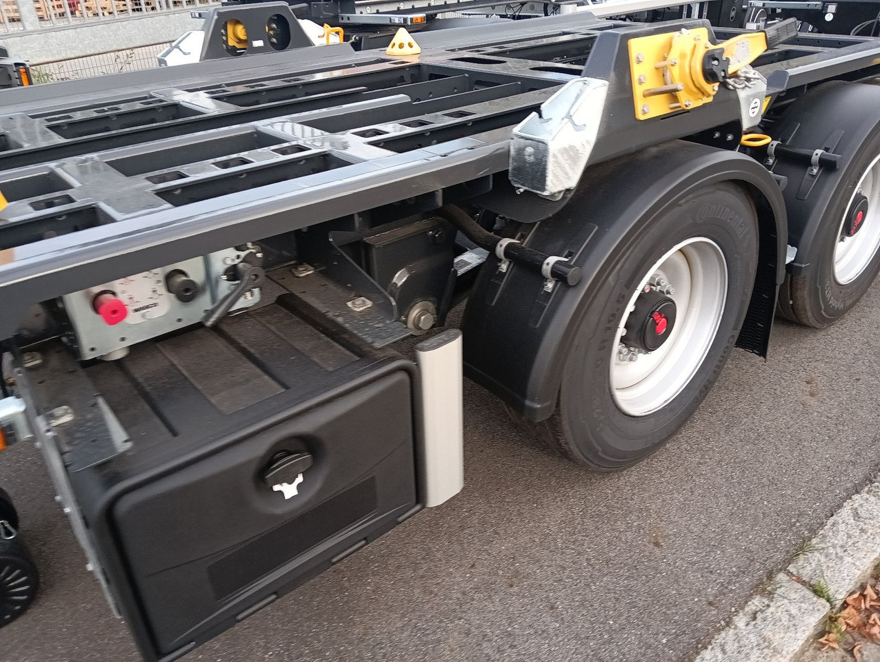 Hüffermann 2-A-MINI-CARRIER SAFETYFIX VERZINKT NEU TOP-PREI - Remorcă abroll/ Skiploader: Foto 2 Hüffermann 2-A-MINI-CARRIER SAFETYFIX VERZINKT NEU TOP-PREI - Remorcă abroll/ Skiploader: Foto 2