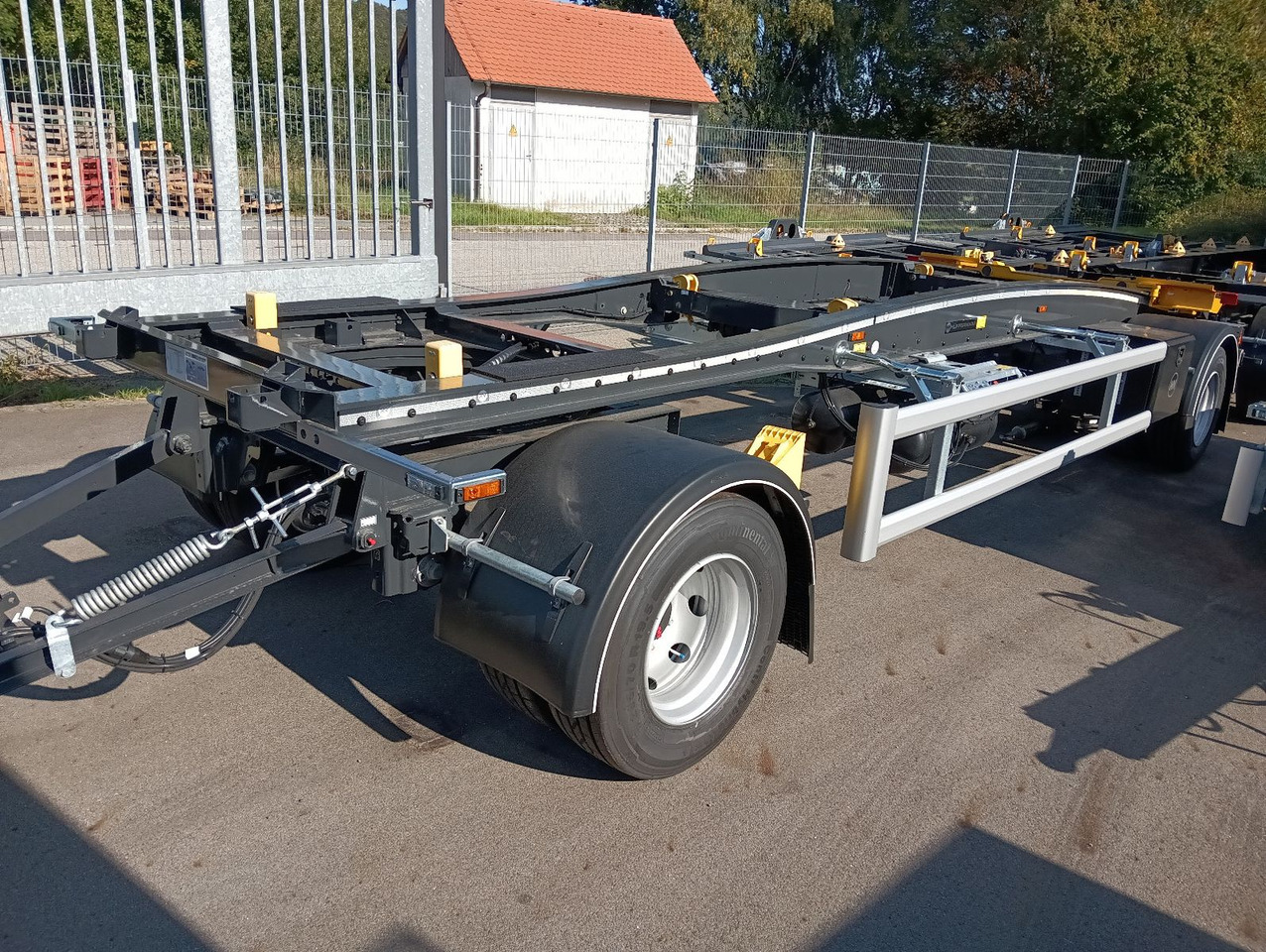 Hüffermann HSA1870 SAF VERZINKT Schlitten 5m-7m 3158kg NEU - Remorcă abroll/ Skiploader: Foto 5 Hüffermann HSA1870 SAF VERZINKT Schlitten 5m-7m 3158kg NEU - Remorcă abroll/ Skiploader: Foto 5