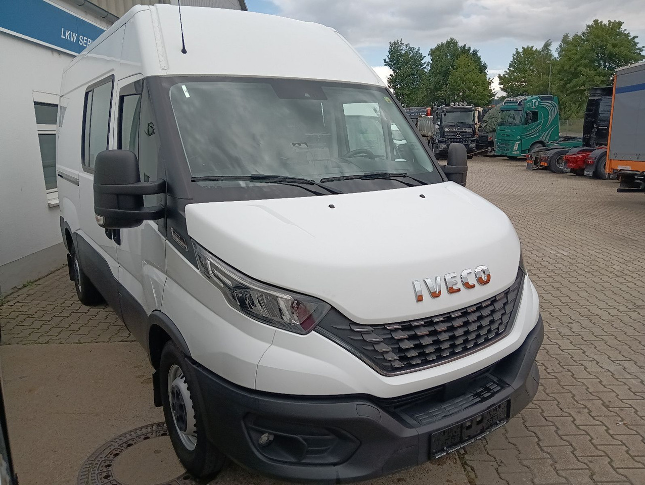 Dubă Iveco Daily Kasten HKa 35S21 V WB3520 AHK, Standheizun: Foto 7 Dubă Iveco Daily Kasten HKa 35S21 V WB3520 AHK, Standheizun: Foto 7