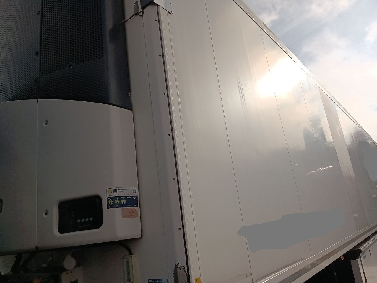 Krone SDR27eL4 ThermoKing SLX300 5777h Blumenbr Doppel - Semiremorcă furgon: Foto 2 Krone SDR27eL4 ThermoKing SLX300 5777h Blumenbr Doppel - Semiremorcă furgon: Foto 2