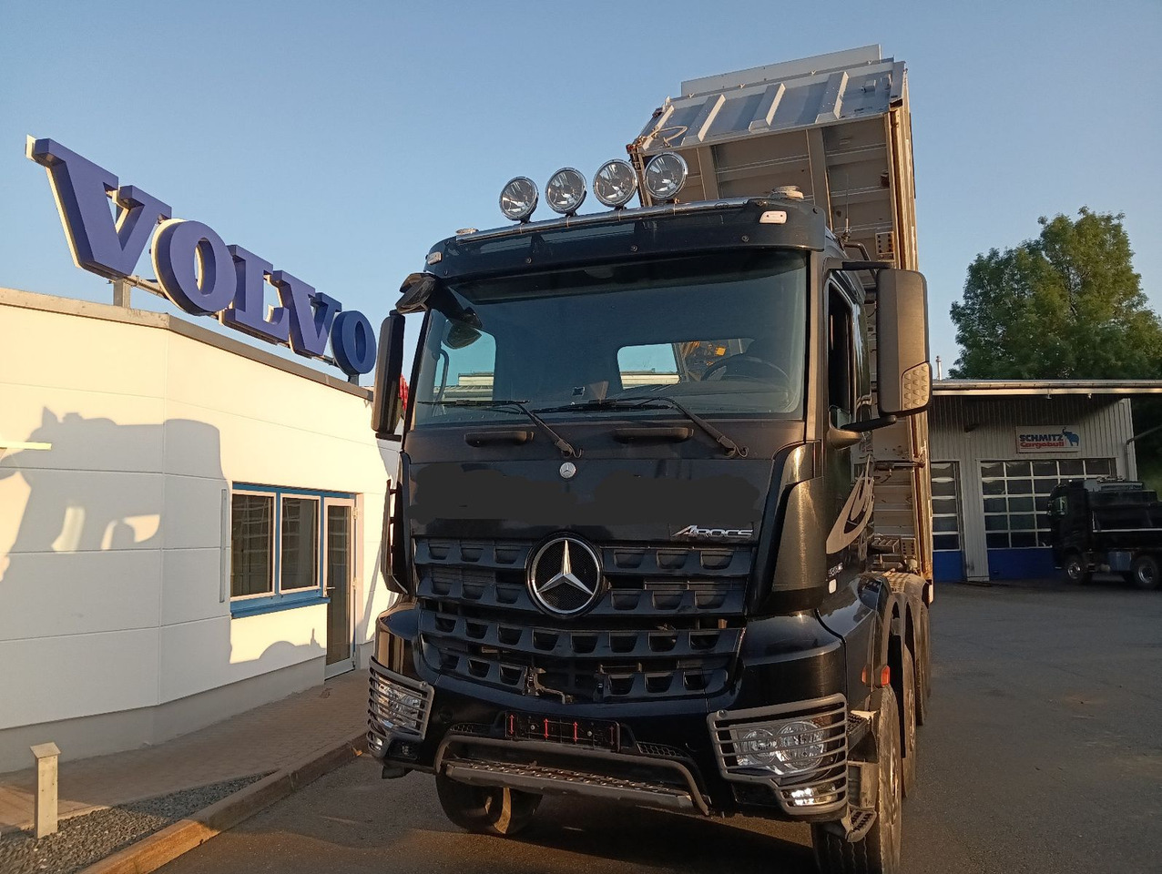 Mercedes-Benz AROCS 3246 8x4 MEILLER 3-Seiten Bordmatic SCHALT - Camion basculantă: Foto 1 Mercedes-Benz AROCS 3246 8x4 MEILLER 3-Seiten Bordmatic SCHALT - Camion basculantă: Foto 1