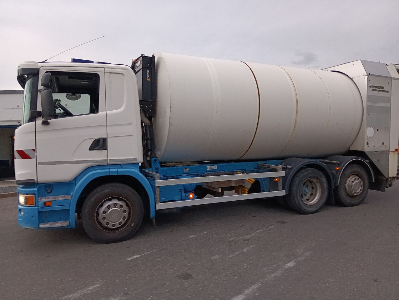 Scania G360 6x2 RETARDER FAUN ROTOPRESS 521L Zöller 230 - Autogunoiere: Foto 4 Scania G360 6x2 RETARDER FAUN ROTOPRESS 521L Zöller 230 - Autogunoiere: Foto 4