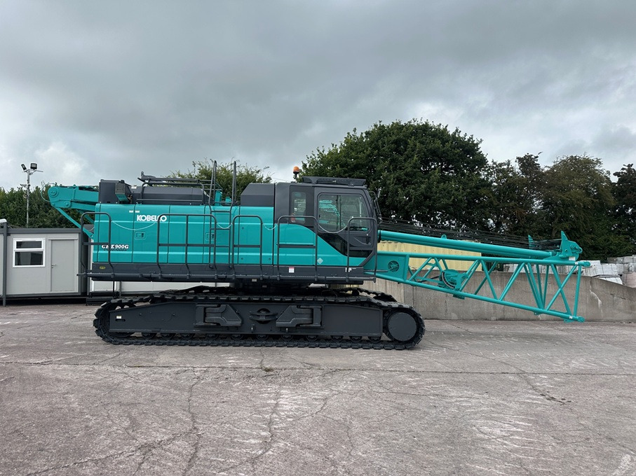 KOBELCO CKE900G-2 - 100 Ton Crawler Crane - Excellent Condition - Macara pe senile: Foto 2 KOBELCO CKE900G-2 - 100 Ton Crawler Crane - Excellent Condition - Macara pe senile: Foto 2