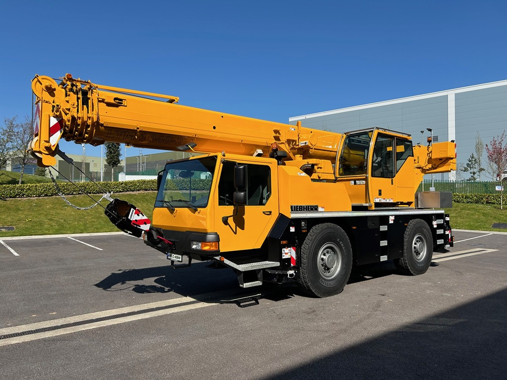LIEBHERR LTM1040-2.1 - Excellent Condition - Macara tot teren: Foto 1 LIEBHERR LTM1040-2.1 - Excellent Condition - Macara tot teren: Foto 1