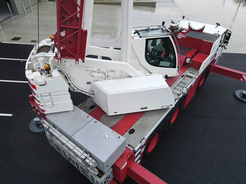 LIEBHERR LTM1060-3.1 - Excellent Condition and Full Remote - Macara tot teren: Foto 5 LIEBHERR LTM1060-3.1 - Excellent Condition and Full Remote - Macara tot teren: Foto 5