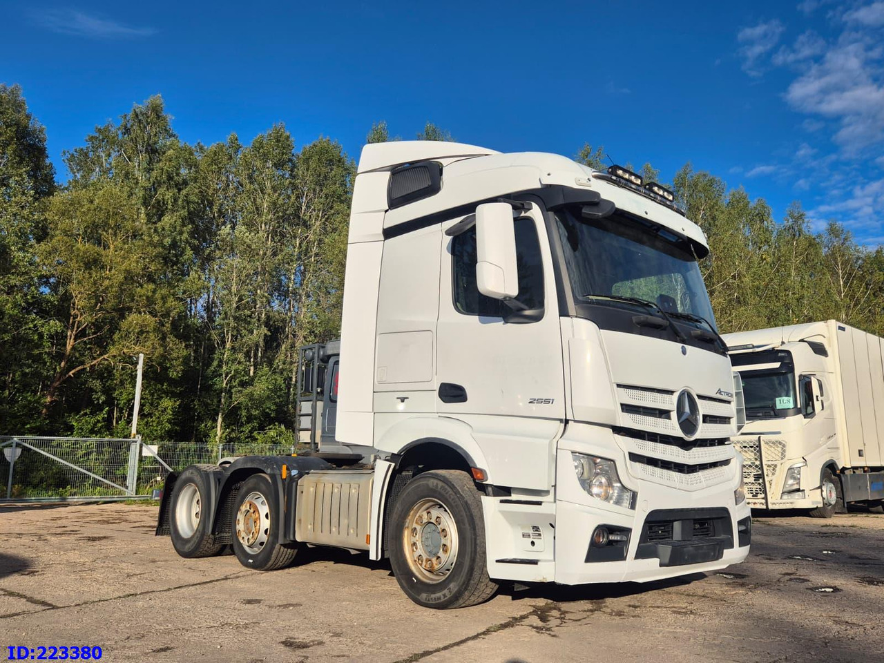 MERCEDES-BENZ Actros 2551 6x2 -Steering axle - Euro6 - Cap tractor: Foto 4 MERCEDES-BENZ Actros 2551 6x2 -Steering axle - Euro6 - Cap tractor: Foto 4