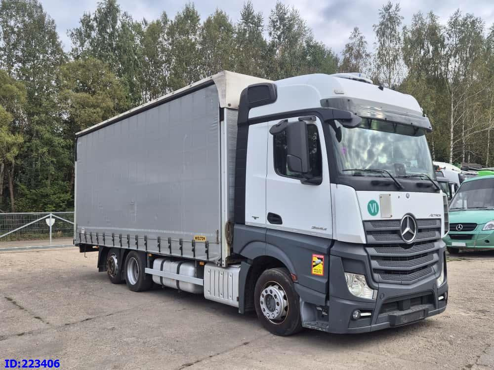 MERCEDES-BENZ Actros 2542 6x2 Euro6 - Camion cu prelată: Foto 4 MERCEDES-BENZ Actros 2542 6x2 Euro6 - Camion cu prelată: Foto 4