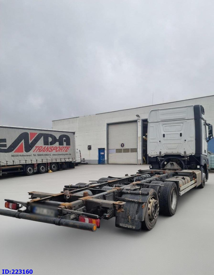 MERCEDES-BENZ Actros 2542 BDF Euro6 - Camion şasiu: Foto 4 MERCEDES-BENZ Actros 2542 BDF Euro6 - Camion şasiu: Foto 4