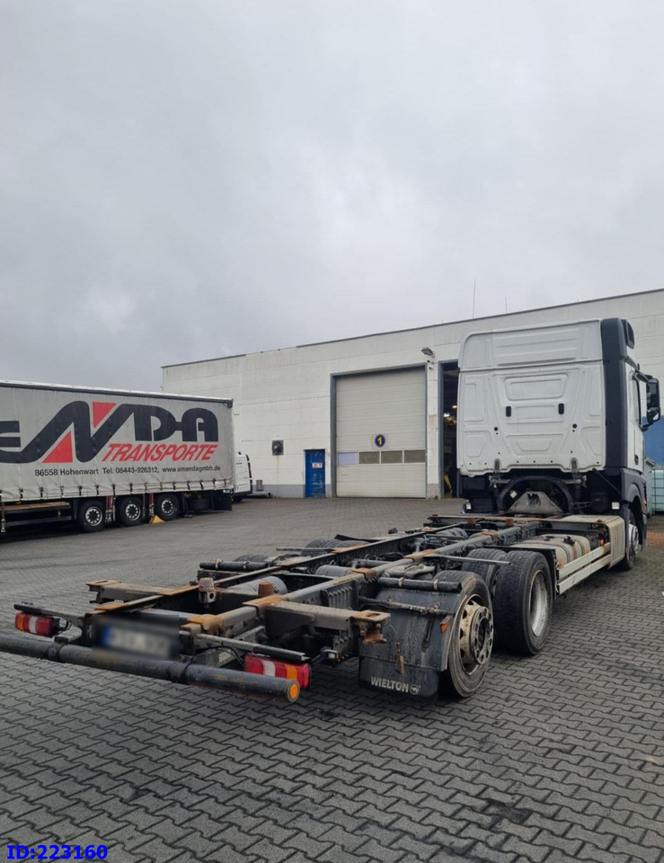 MERCEDES-BENZ Actros 2542 BDF Euro6 - Camion şasiu: Foto 4 MERCEDES-BENZ Actros 2542 BDF Euro6 - Camion şasiu: Foto 4