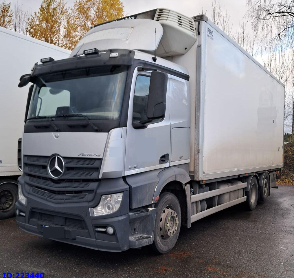 MERCEDES-BENZ Actros 2551 6x2 Euro6 - Camion frigider: Foto 1 MERCEDES-BENZ Actros 2551 6x2 Euro6 - Camion frigider: Foto 1