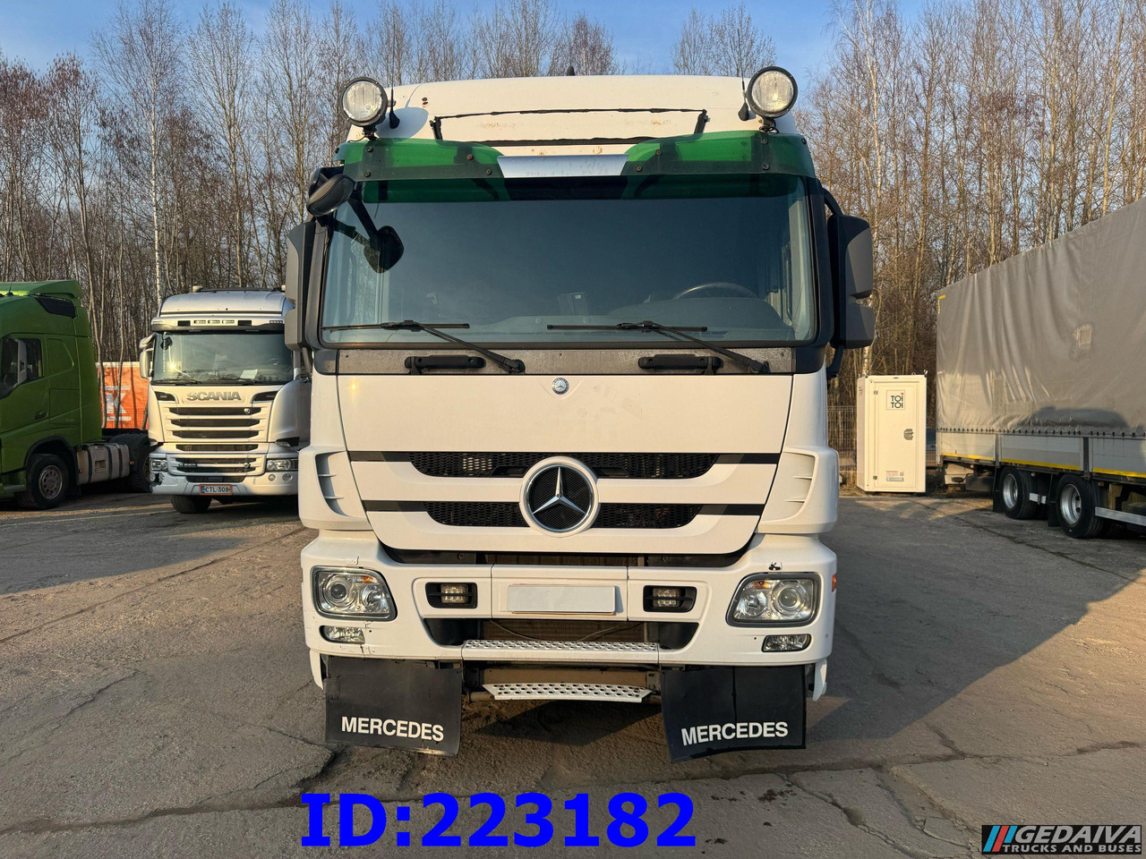 MERCEDES-BENZ Actros 2551 8x2 V8 Retarder - Camion cu cârlig: Foto 2 MERCEDES-BENZ Actros 2551 8x2 V8 Retarder - Camion cu cârlig: Foto 2