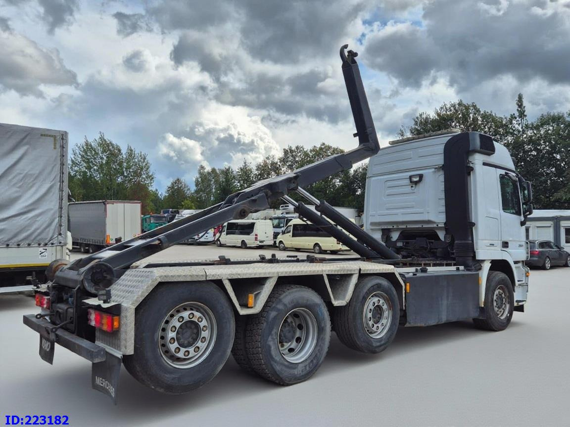 MERCEDES-BENZ Actros 2551 8x2 V8 Retarder - Camion cu cârlig: Foto 4 MERCEDES-BENZ Actros 2551 8x2 V8 Retarder - Camion cu cârlig: Foto 4