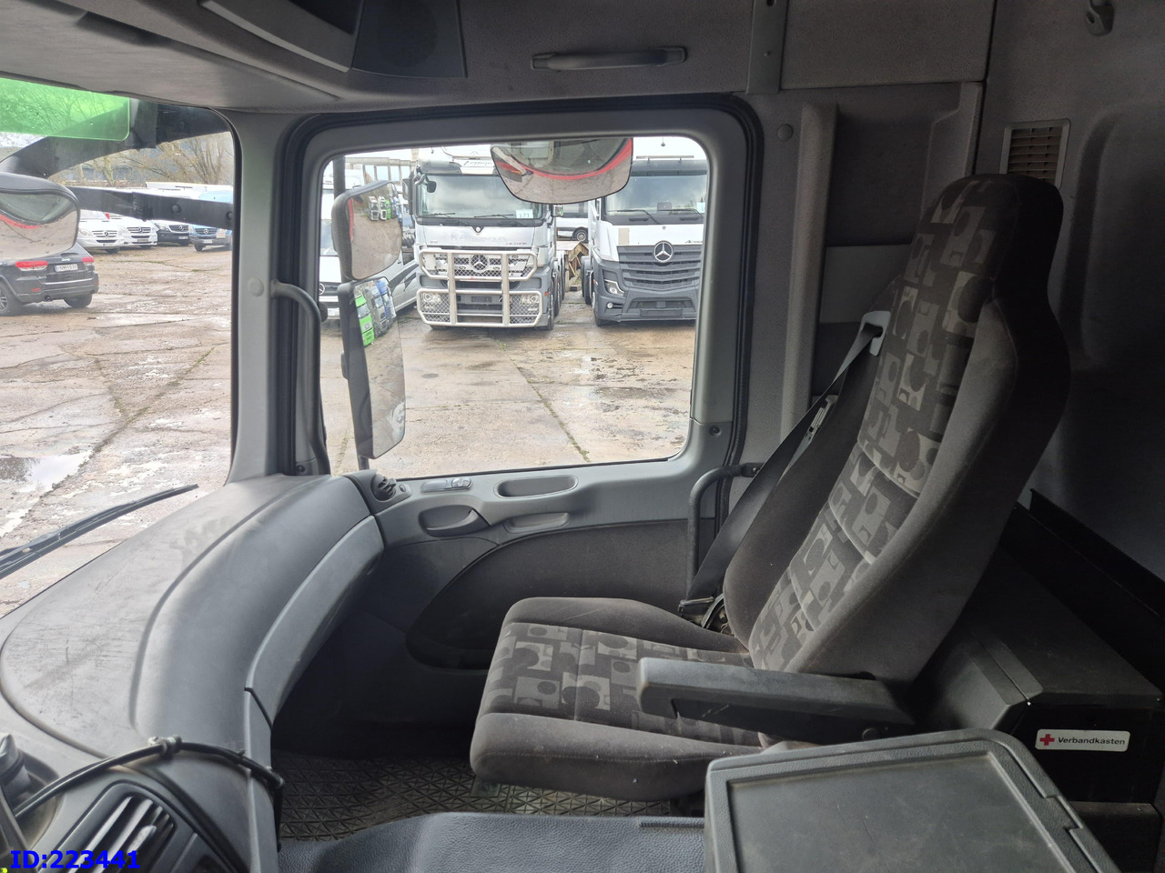 Camion şasiu MERCEDES-BENZ Actros 2636 6X4 (3pedals): Foto 18 Camion şasiu MERCEDES-BENZ Actros 2636 6X4 (3pedals): Foto 18