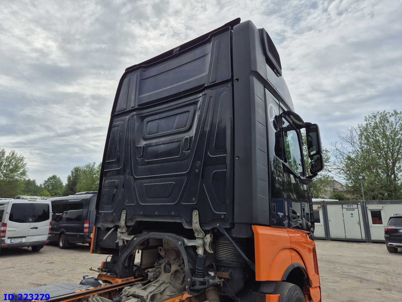 MERCEDES-BENZ Actros 3563 8×4 ( Steering axle) - Camion şasiu: Foto 5 MERCEDES-BENZ Actros 3563 8×4 ( Steering axle) - Camion şasiu: Foto 5