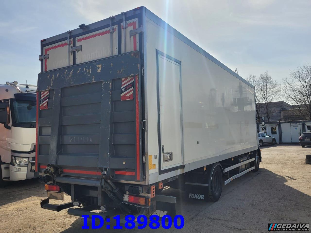 MERCEDES-BENZ Axor 1829 Euro5 Manual + Tail lift - Camion frigider: Foto 5 MERCEDES-BENZ Axor 1829 Euro5 Manual + Tail lift - Camion frigider: Foto 5