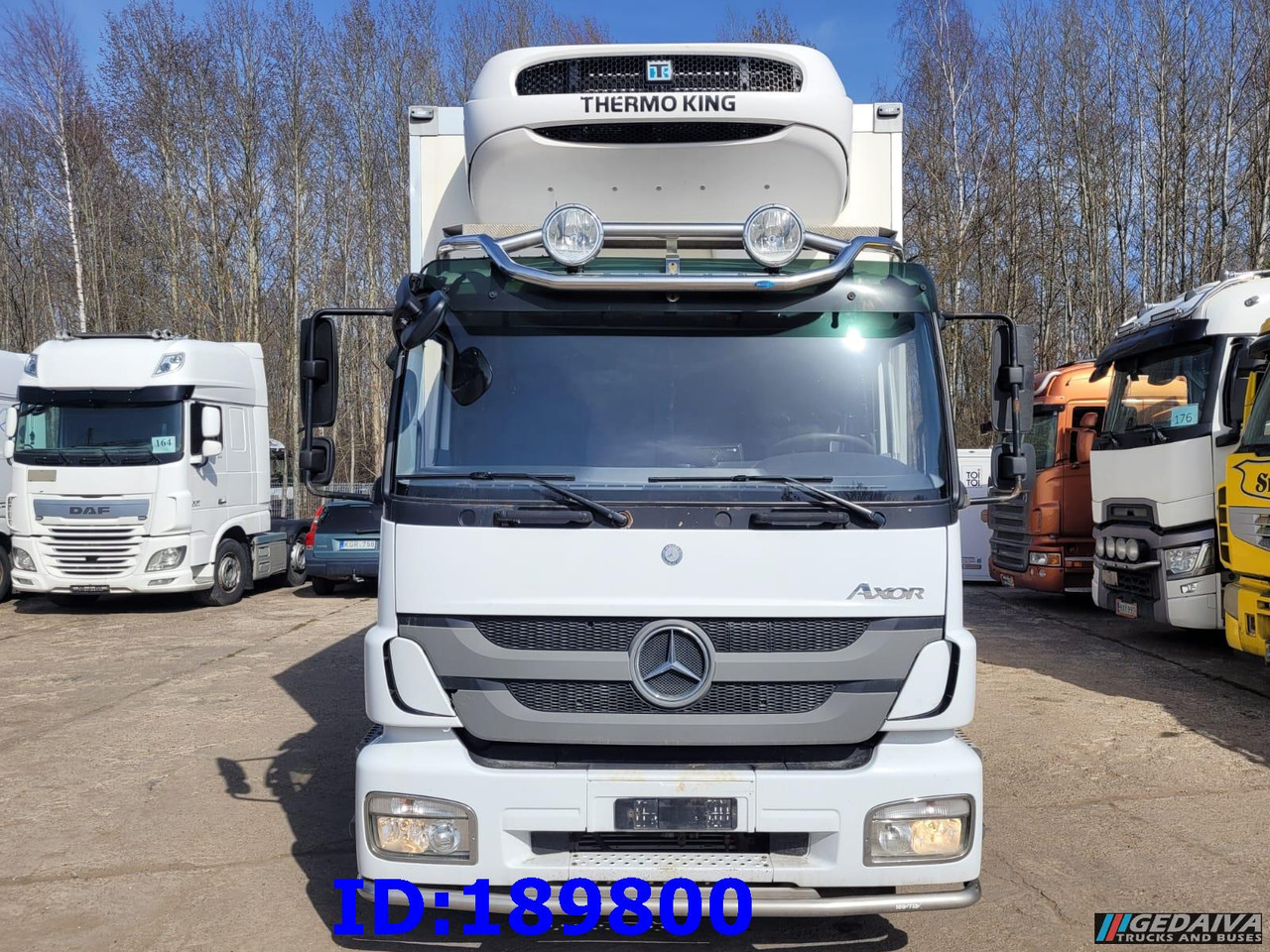 MERCEDES-BENZ Axor 1829 Euro5 Manual + Tail lift - Camion frigider: Foto 2 MERCEDES-BENZ Axor 1829 Euro5 Manual + Tail lift - Camion frigider: Foto 2