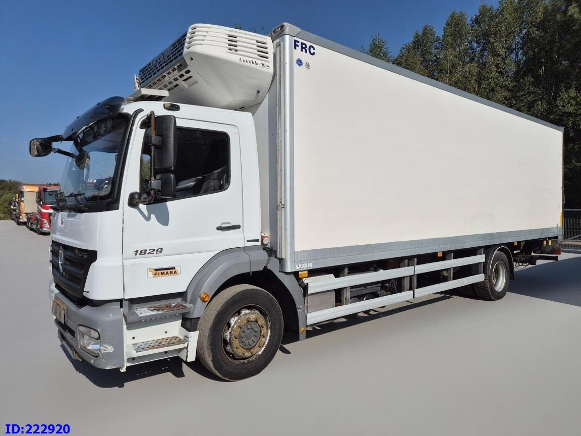 MERCEDES-BENZ Axor 1829 Manual + Tail lift - Camion frigider: Foto 1 MERCEDES-BENZ Axor 1829 Manual + Tail lift - Camion frigider: Foto 1