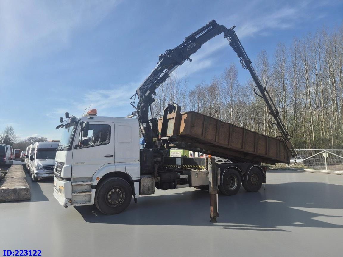 MERCEDES-BENZ Axor 2533 6x2 + Atlas 332.3E Crane - Camion basculantă: Foto 1 MERCEDES-BENZ Axor 2533 6x2 + Atlas 332.3E Crane - Camion basculantă: Foto 1