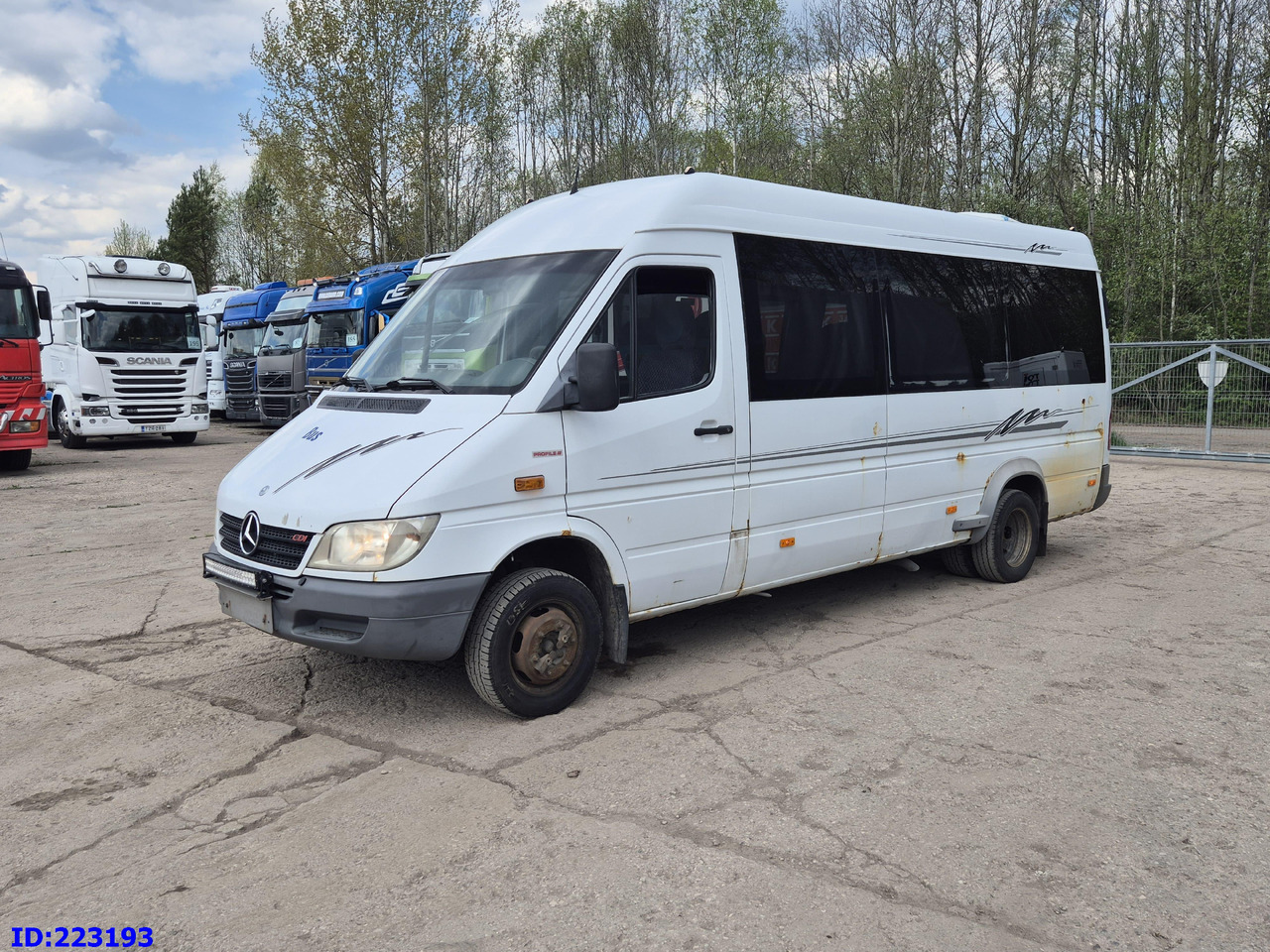MERCEDES-BENZ Sprinter 416 VIP AC 17-seater - Autocar: Foto 1 MERCEDES-BENZ Sprinter 416 VIP AC 17-seater - Autocar: Foto 1
