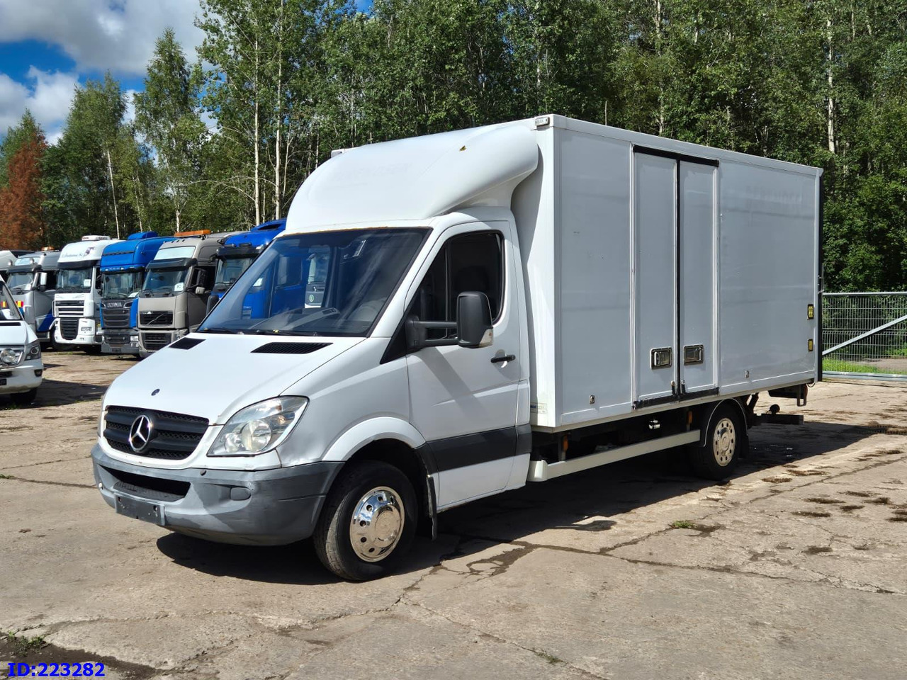 MERCEDES-BENZ Sprinter 516 SUPER - Autoutilitară box: Foto 1 MERCEDES-BENZ Sprinter 516 SUPER - Autoutilitară box: Foto 1
