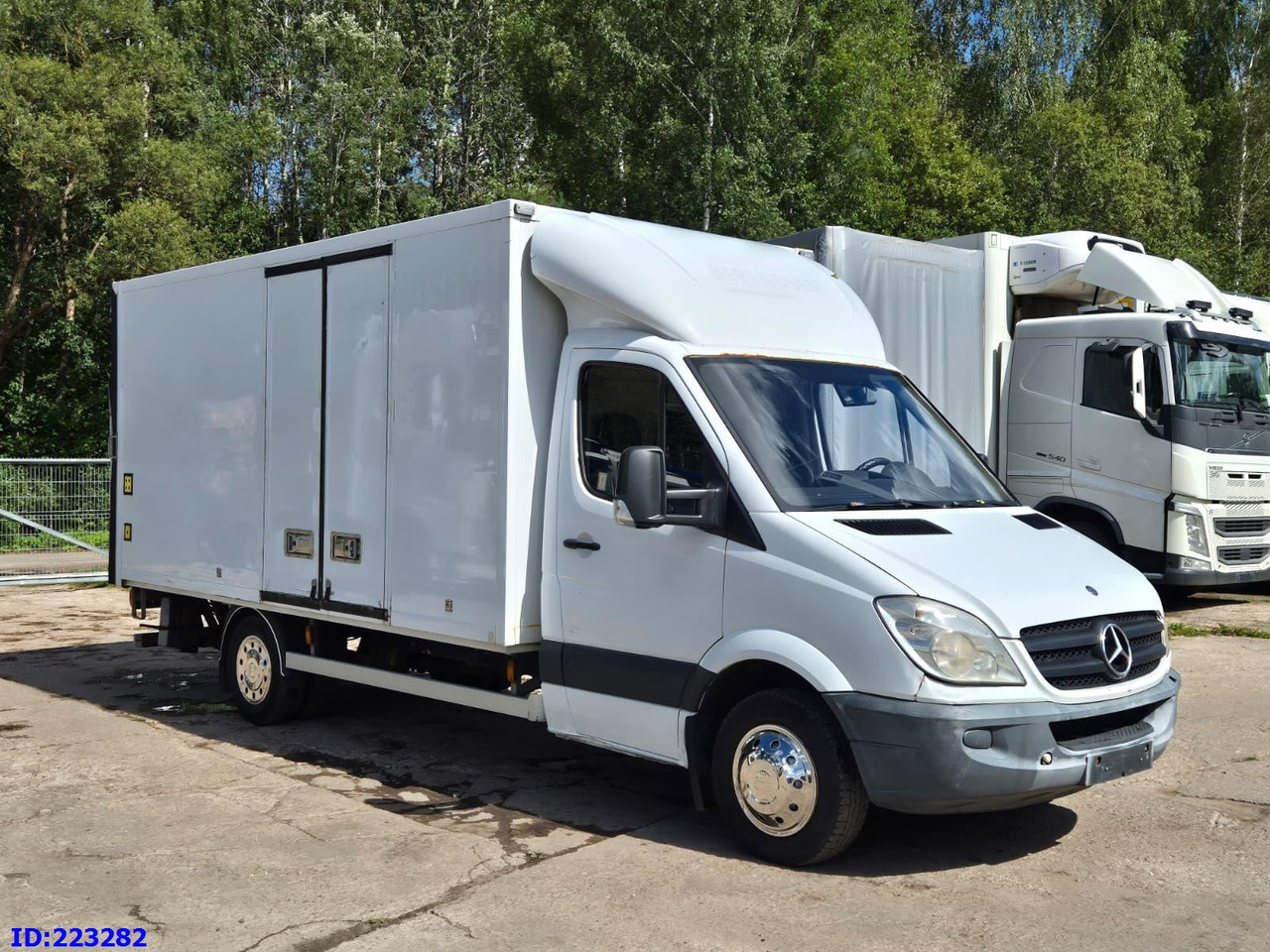 MERCEDES-BENZ Sprinter 516 SUPER - Autoutilitară box: Foto 4 MERCEDES-BENZ Sprinter 516 SUPER - Autoutilitară box: Foto 4