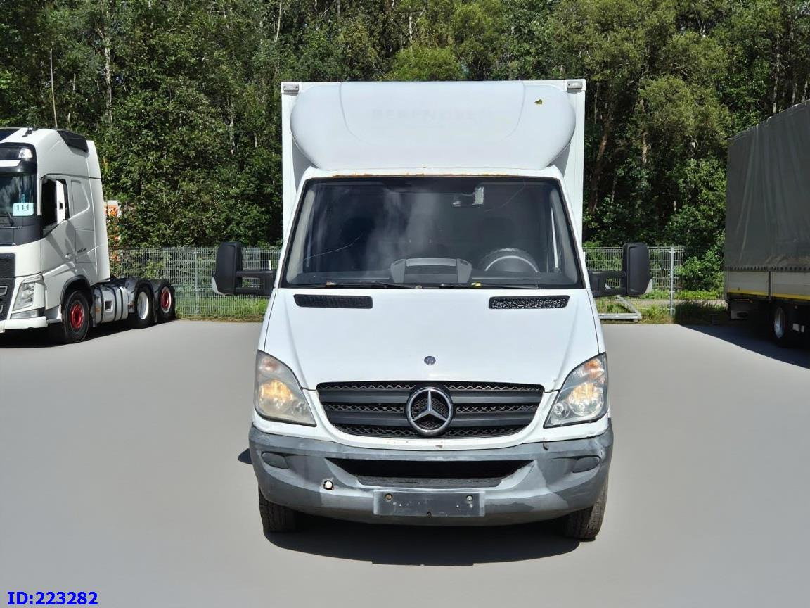 MERCEDES-BENZ Sprinter 516 SUPER - Autoutilitară box: Foto 2 MERCEDES-BENZ Sprinter 516 SUPER - Autoutilitară box: Foto 2