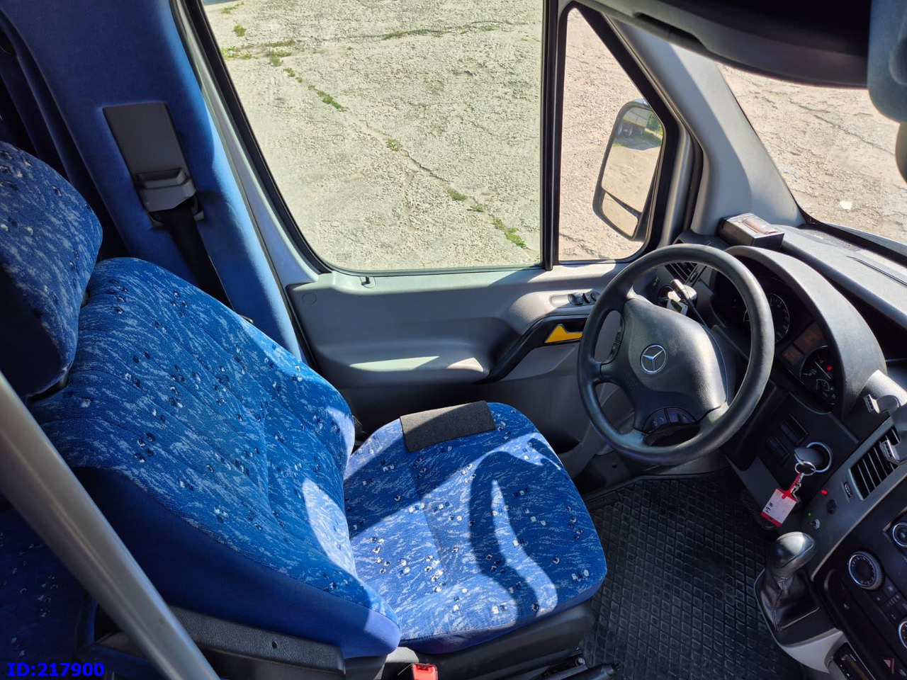 Autocar MERCEDES-BENZ Sprinter 516 - VIP -  17 places: Foto 17