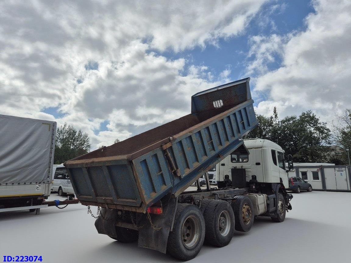 SCANIA 124 8x2 - Manual - Full steel - Camion basculantă: Foto 5 SCANIA 124 8x2 - Manual - Full steel - Camion basculantă: Foto 5