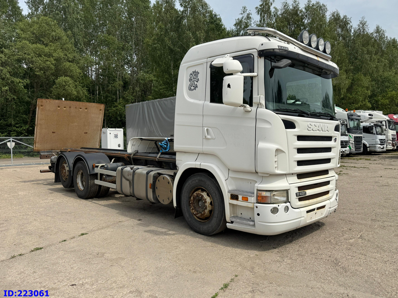 SCANIA R480 6X2 3 Pedals - Camion şasiu: Foto 4 SCANIA R480 6X2 3 Pedals - Camion şasiu: Foto 4