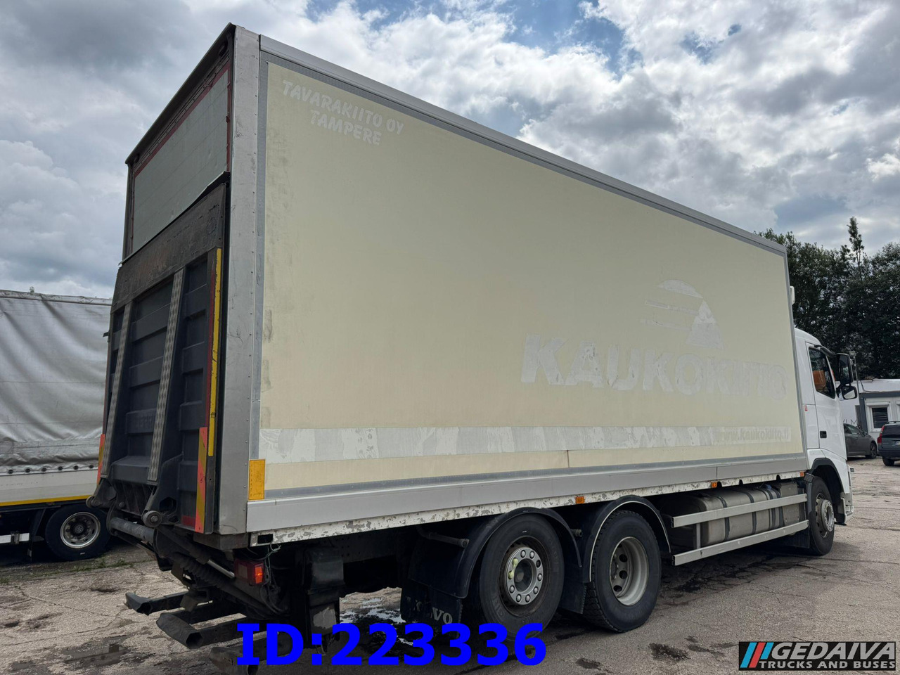 VOLVO FH13 460HP 6x2 OPEN SIDE BOX - Camion furgon: Foto 5 VOLVO FH13 460HP 6x2 OPEN SIDE BOX - Camion furgon: Foto 5