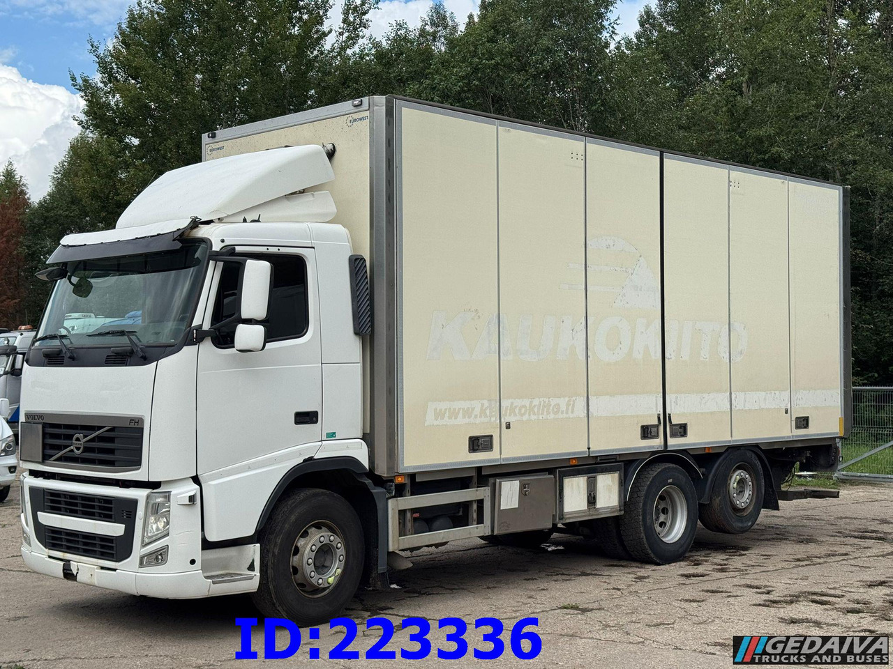 VOLVO FH13 460HP 6x2 OPEN SIDE BOX - Camion furgon: Foto 1 VOLVO FH13 460HP 6x2 OPEN SIDE BOX - Camion furgon: Foto 1