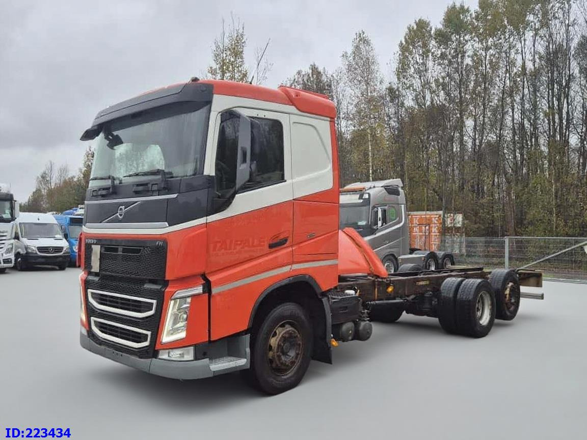 VOLVO FH13 500HP 6x2 - Camion şasiu: Foto 1 VOLVO FH13 500HP 6x2 - Camion şasiu: Foto 1