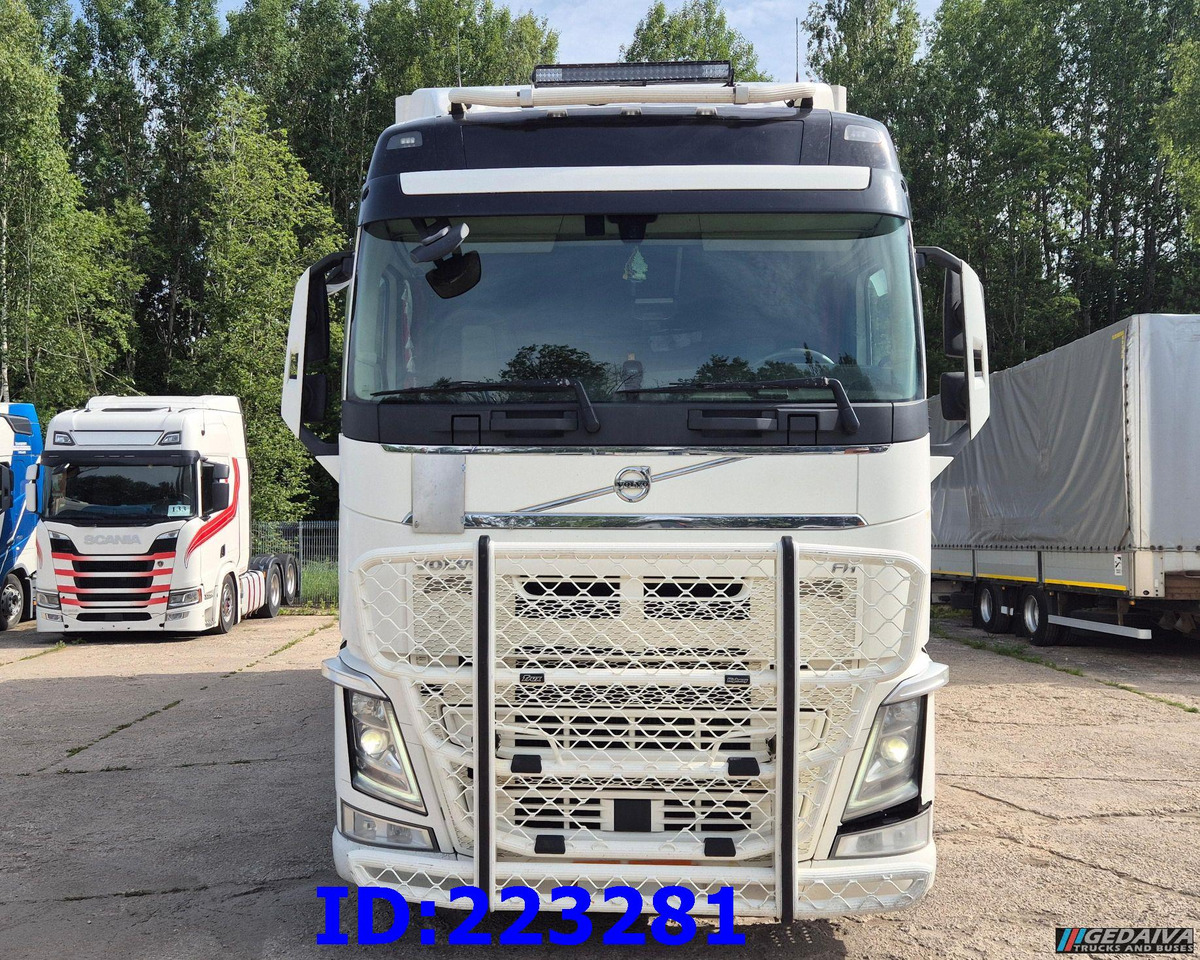VOLVO FH13 540HP 6x2 (10 tyre) Euro6 - Camion izoterma: Foto 2 VOLVO FH13 540HP 6x2 (10 tyre) Euro6 - Camion izoterma: Foto 2