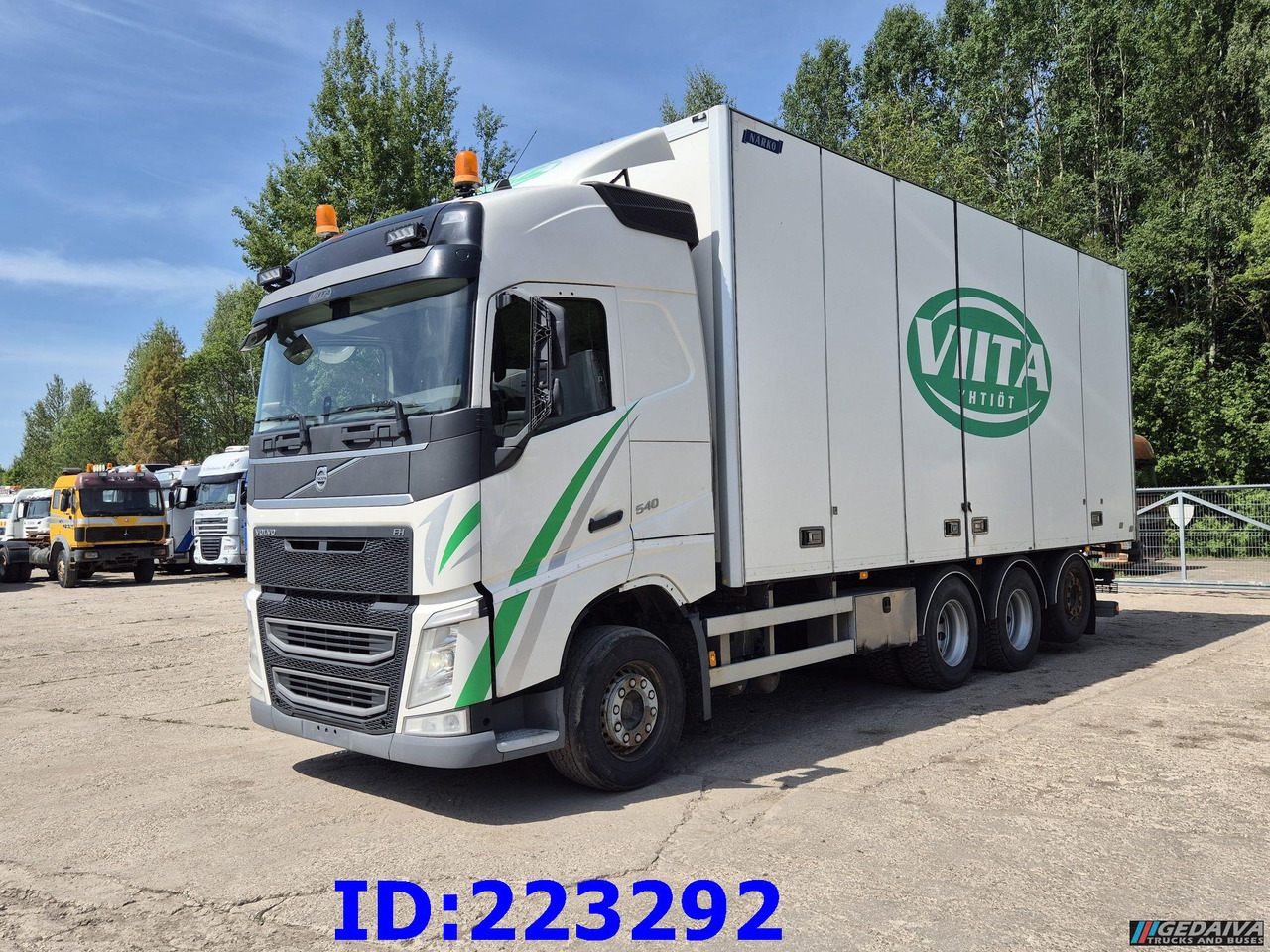 VOLVO FH13 540HP 8x4 Steering axle - Camion izoterma: Foto 1 VOLVO FH13 540HP 8x4 Steering axle - Camion izoterma: Foto 1