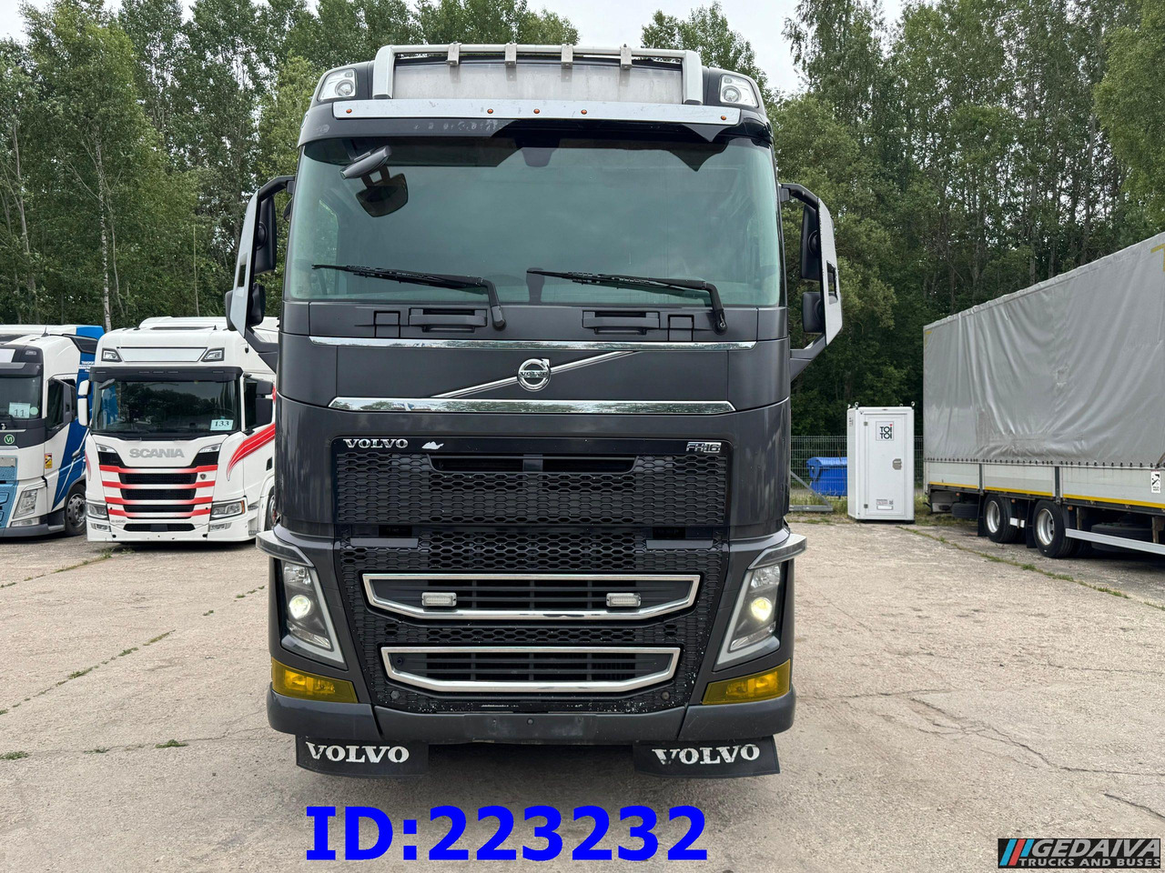 VOLVO FH16 700HP 8X4 Big Axles - Camion şasiu: Foto 2 VOLVO FH16 700HP 8X4 Big Axles - Camion şasiu: Foto 2