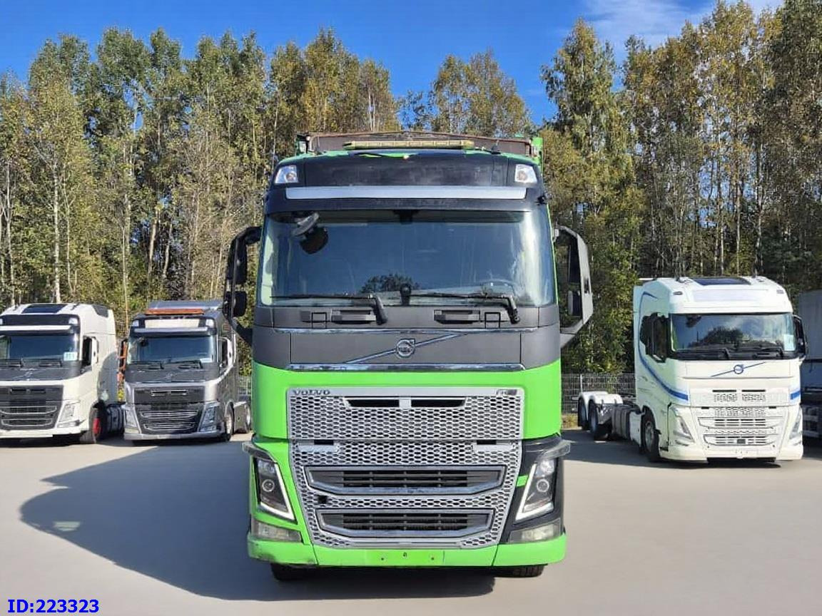 VOLVO FH16 750HP - 8x4 -Big Axles - Camion furgon: Foto 2 VOLVO FH16 750HP - 8x4 -Big Axles - Camion furgon: Foto 2