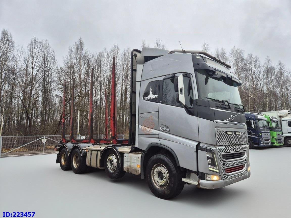 VOLVO FH16 750HP 8x4 Big axles - Camion forestier: Foto 4 VOLVO FH16 750HP 8x4 Big axles - Camion forestier: Foto 4