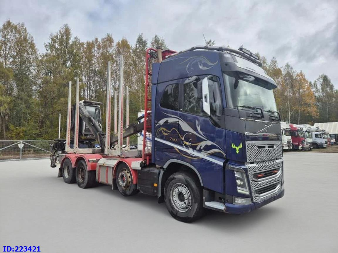 VOLVO FH16 750HP 8x4 + KESLA CRANE - Camion forestier: Foto 4 VOLVO FH16 750HP 8x4 + KESLA CRANE - Camion forestier: Foto 4