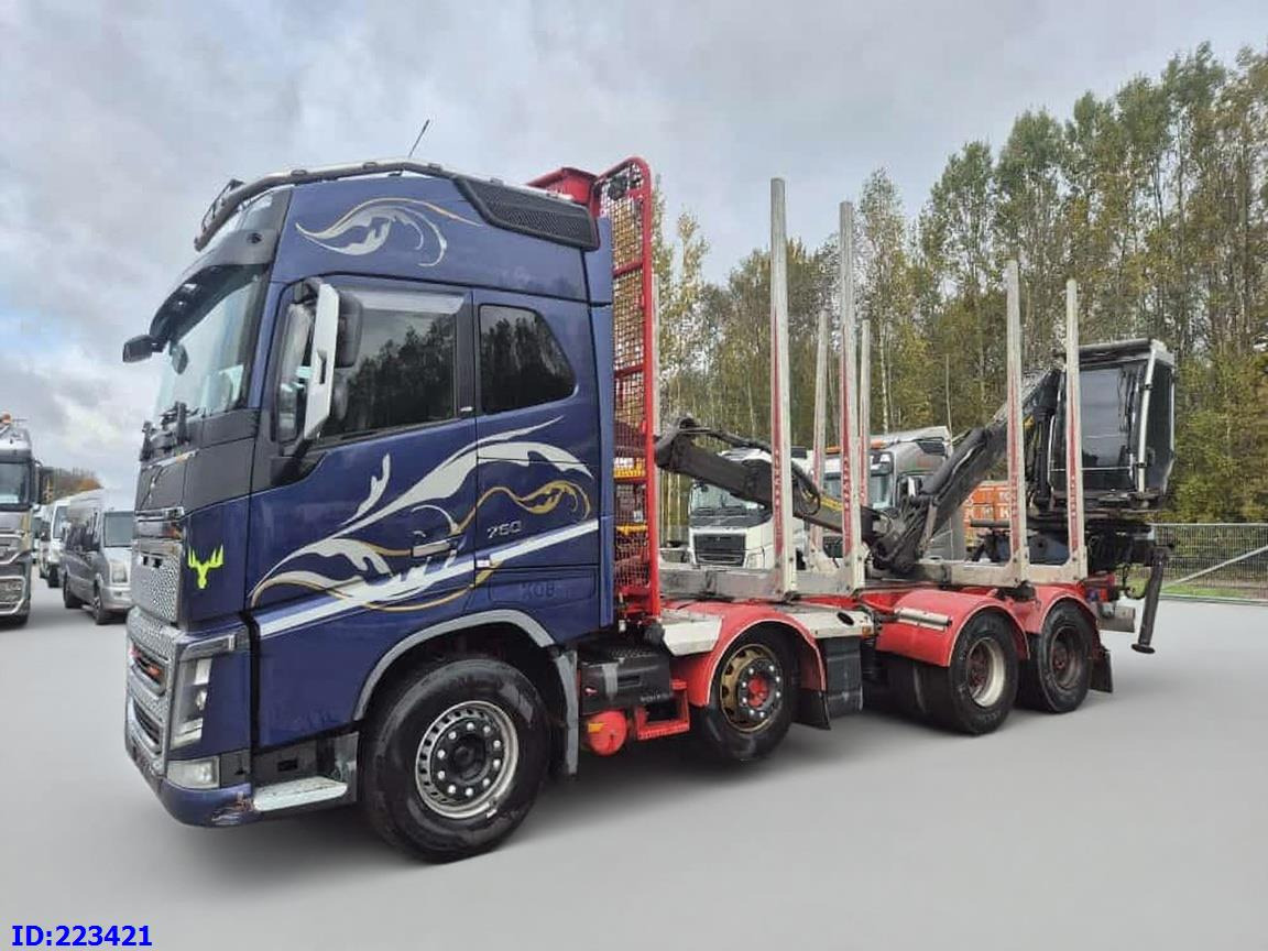VOLVO FH16 750HP 8x4 + KESLA CRANE - Camion forestier: Foto 1 VOLVO FH16 750HP 8x4 + KESLA CRANE - Camion forestier: Foto 1