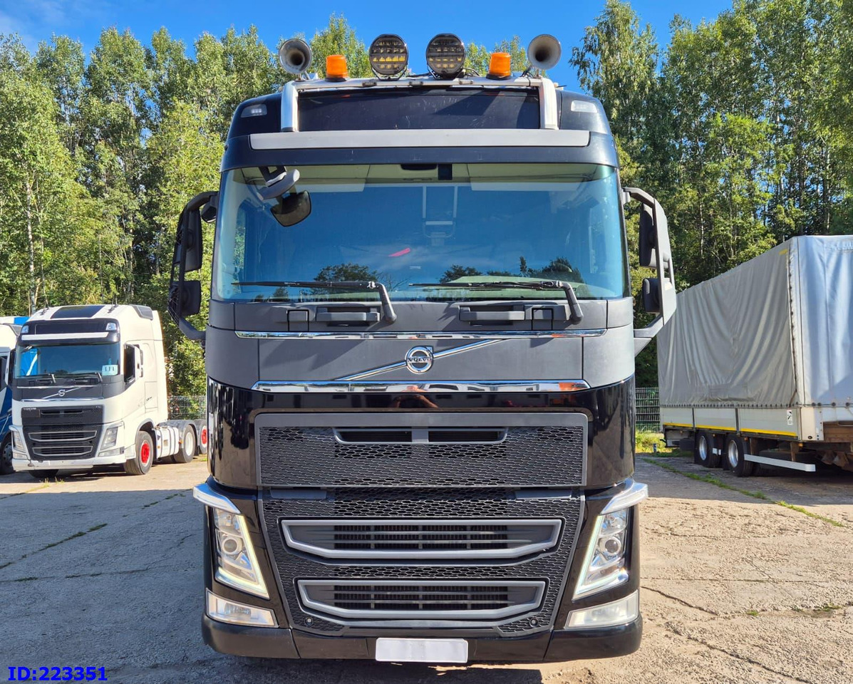 VOLVO FH16 750HP - 8x4-Steering axle - Camion cu prelată: Foto 2 VOLVO FH16 750HP - 8x4-Steering axle - Camion cu prelată: Foto 2