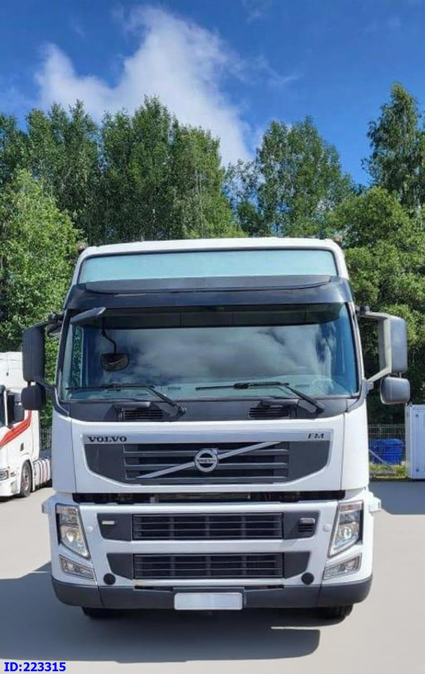 VOLVO FM 500HP 6x2 Euro5 - Camion şasiu: Foto 2 VOLVO FM 500HP 6x2 Euro5 - Camion şasiu: Foto 2