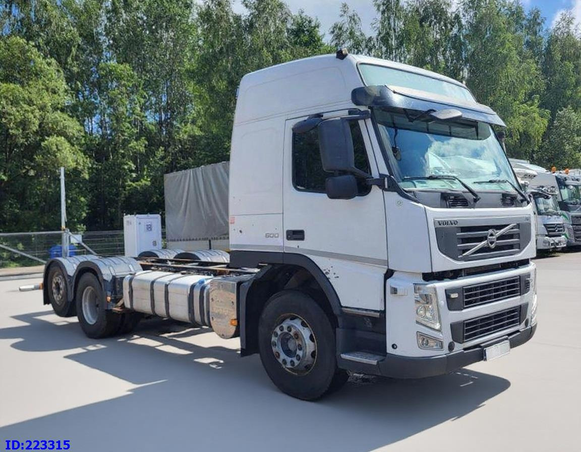 VOLVO FM 500HP 6x2 Euro5 - Camion şasiu: Foto 4 VOLVO FM 500HP 6x2 Euro5 - Camion şasiu: Foto 4