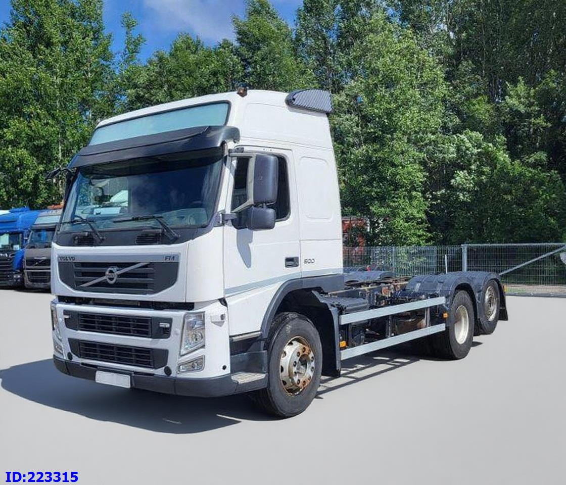 VOLVO FM 500HP 6x2 Euro5 - Camion şasiu: Foto 1 VOLVO FM 500HP 6x2 Euro5 - Camion şasiu: Foto 1