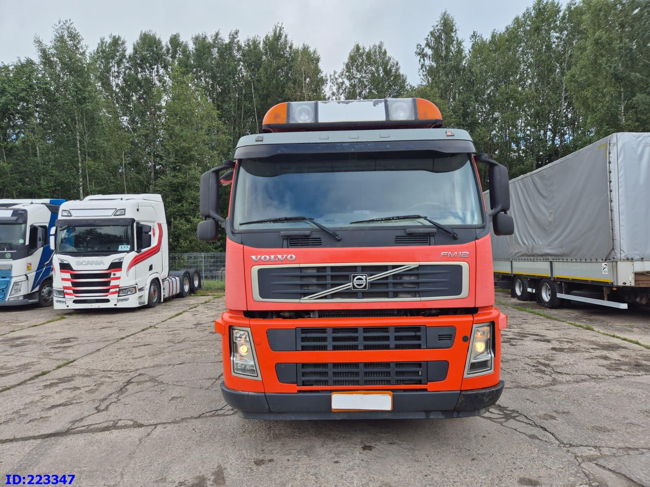 VOLVO FM12 420HP 8X4 Manual - Camion basculantă: Foto 2 VOLVO FM12 420HP 8X4 Manual - Camion basculantă: Foto 2