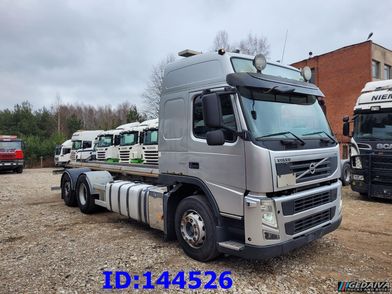 VOLVO FM13 460HP 6x2 Euro5 - Camion şasiu: Foto 4 VOLVO FM13 460HP 6x2 Euro5 - Camion şasiu: Foto 4