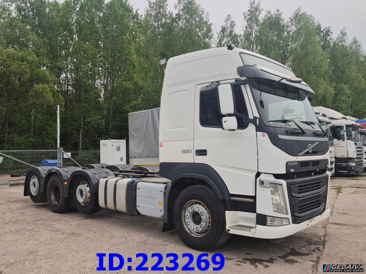 VOLVO FM13 500HP 8x2 (2 steering axels) - Camion şasiu: Foto 4 VOLVO FM13 500HP 8x2 (2 steering axels) - Camion şasiu: Foto 4
