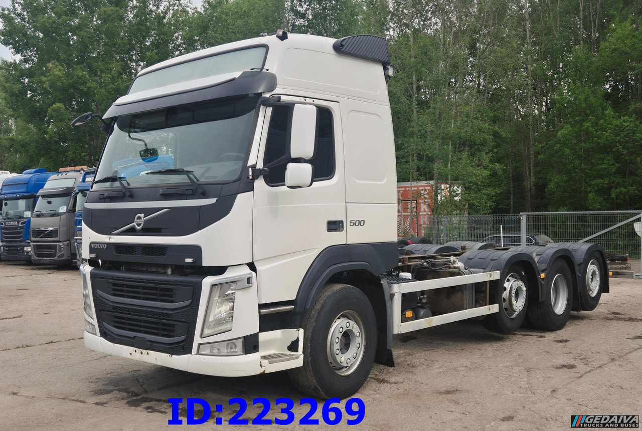 VOLVO FM13 500HP 8x2 (2 steering axels) - Camion şasiu: Foto 1 VOLVO FM13 500HP 8x2 (2 steering axels) - Camion şasiu: Foto 1